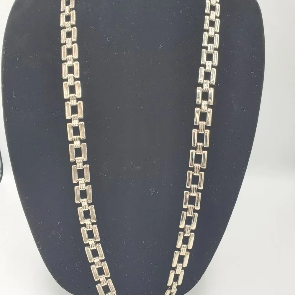 Silver-tone Rectangular Link 18" Statement Necklace - Picture 6 of 7